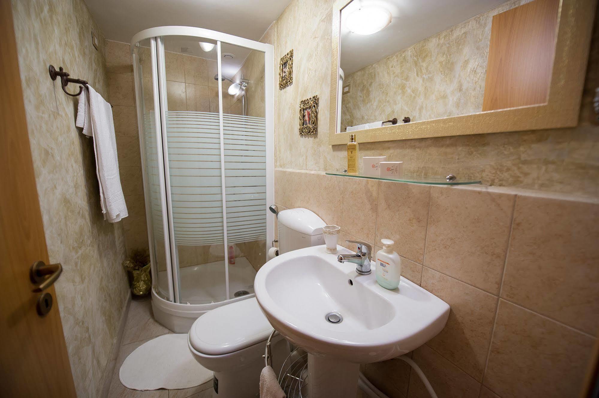 Art Domus Reale Bed and Breakfast Rom Exteriör bild