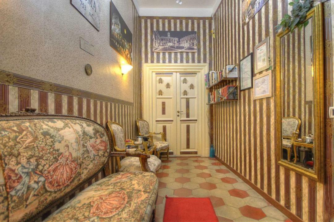 Art Domus Reale Bed and Breakfast Rom Exteriör bild